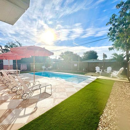 Luxury Villa 3 Blocks From The Beach With A Pool, Fire Pit And Outdoor Oasis Κέιπ Κανάβεραλ Εξωτερικό φωτογραφία